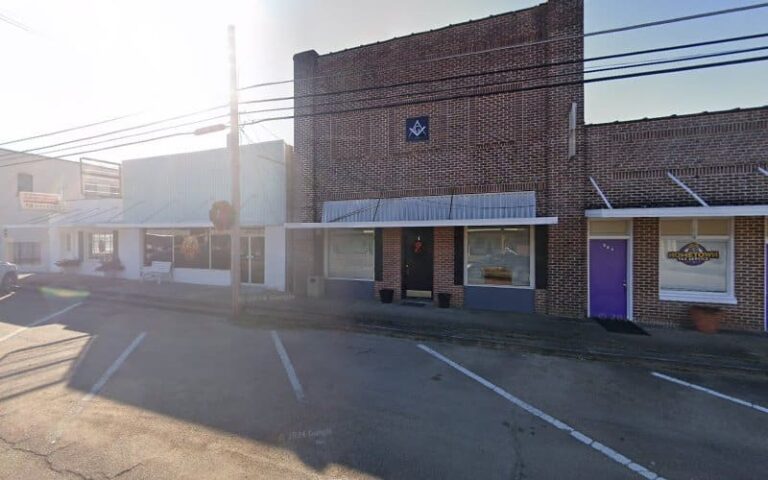 451884 warren joe 768x480