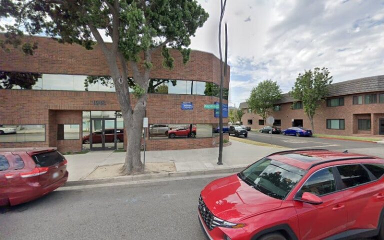 451989 warshaw adam 768x480