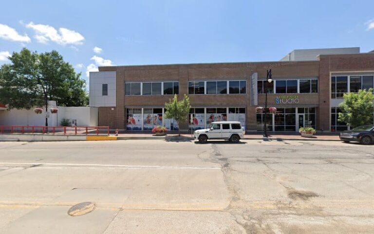 455654 wetta dennis p 768x480