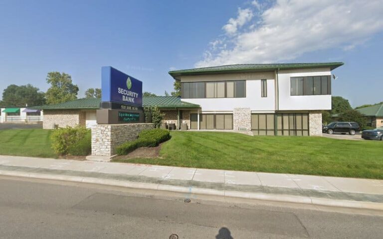 455741 wh griffin trustee 768x480