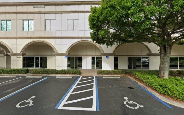 456112 white russell p.a 768x480