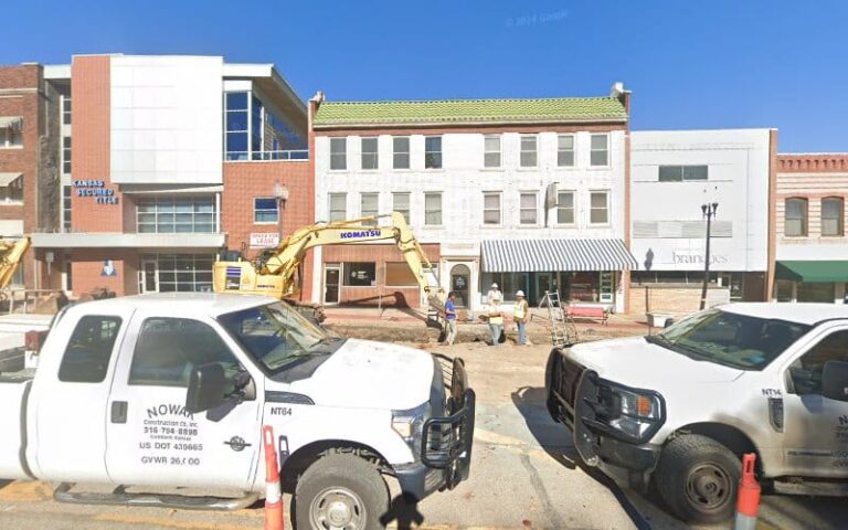 456233 white jr doyle e 768x480