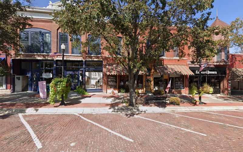 456259 white law office