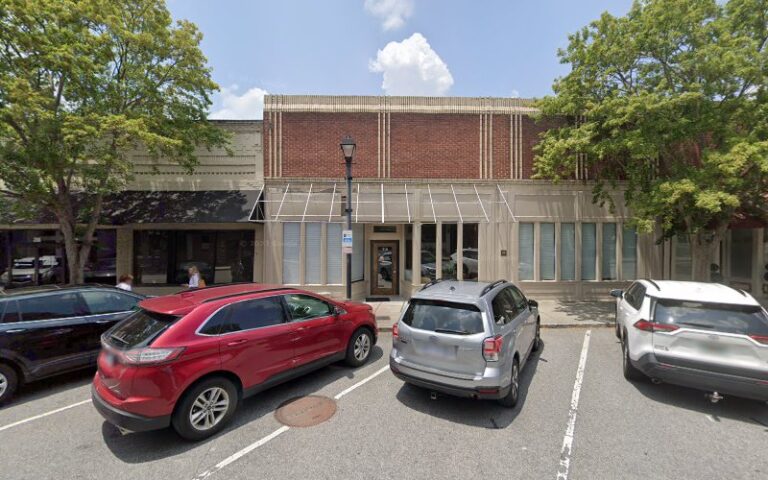 456324 white robert l 768x480