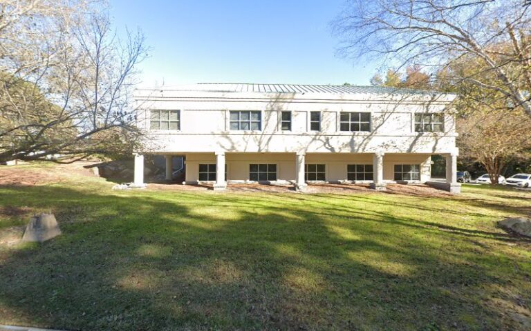 456605 whitley iii w dudley 768x480