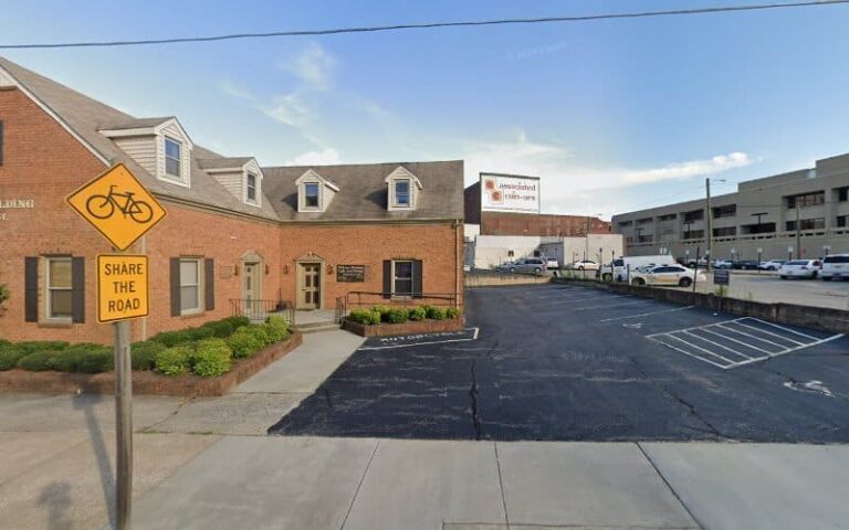 459323 williams light 768x480