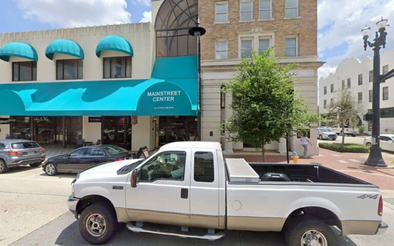 459331 williams moore 768x480