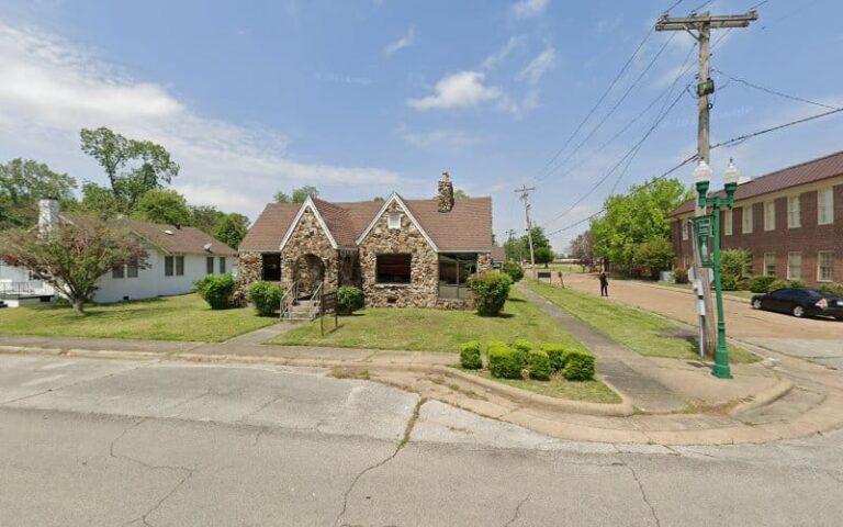 459509 williams hunter 768x480