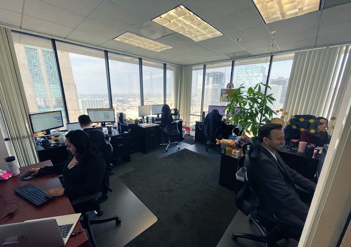 460243 wilshire law firm