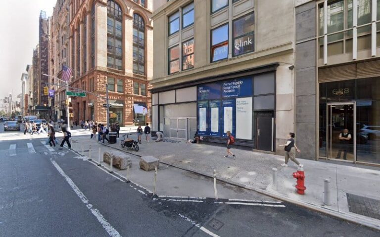 461621 with papers 768x480