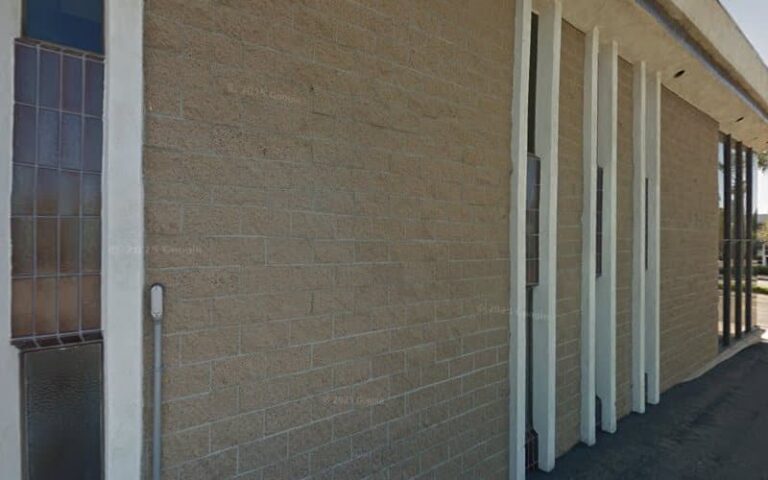 462460 wood finck 768x480