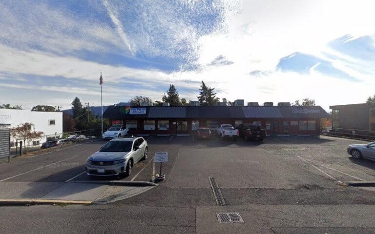 463925 wyers law firm 768x480