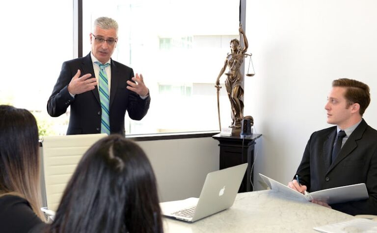 464368 yarian accident injury lawyers 768x476