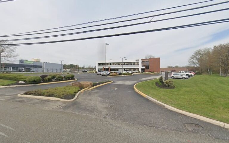 464587 yellin lawyers barry e. yellin counsellor at law 768x480