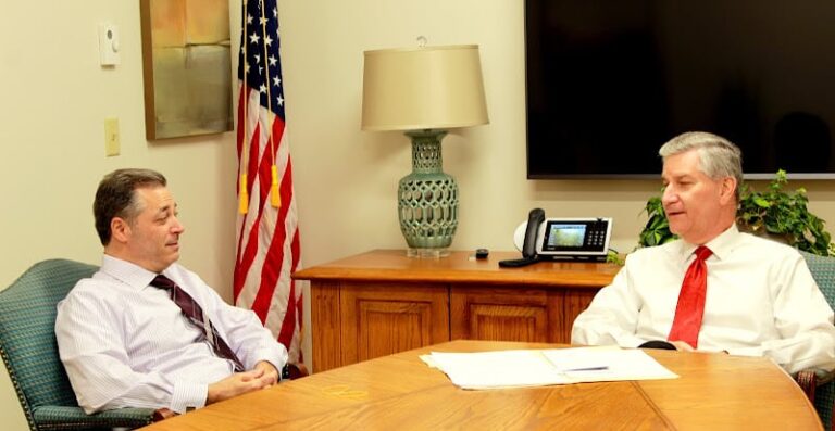 465092 young reverman bolotin 768x397