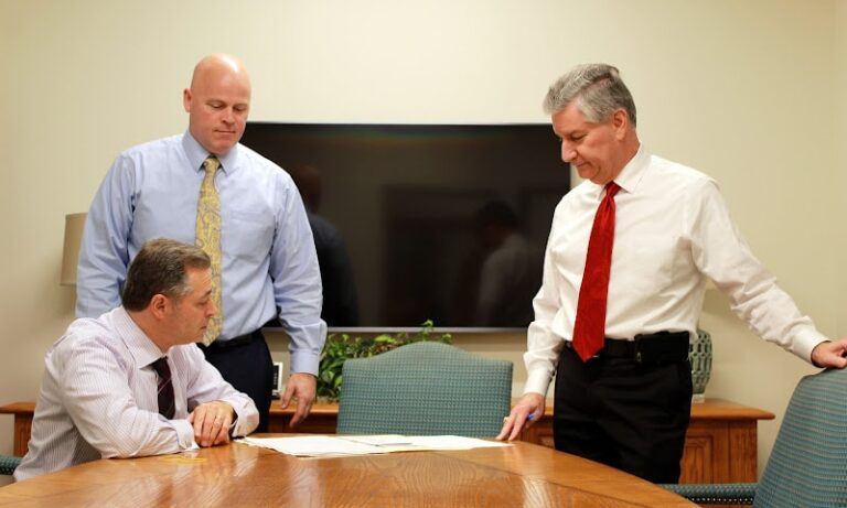 465159 young reverman bolotin 768x461