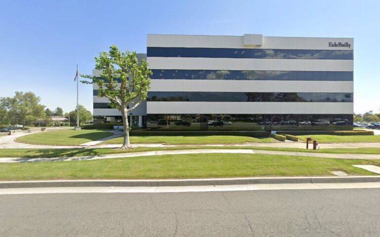 465193 younger associates 768x480