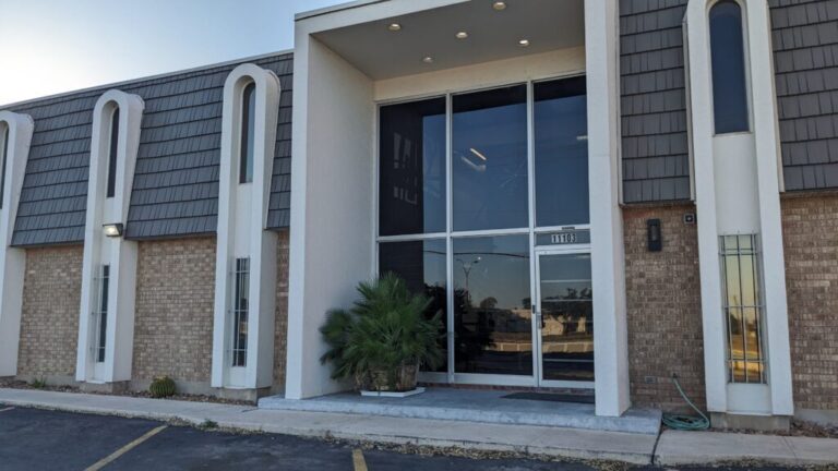 Duffley Law office in San Antonio exterior Building Door 768x432